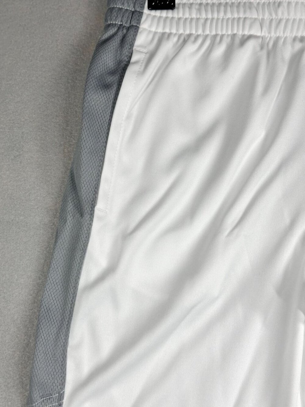 Champion Athletic Shorts Boys Small White Gray Elastic Waist Basketball Pockets - Picture 3 of 9